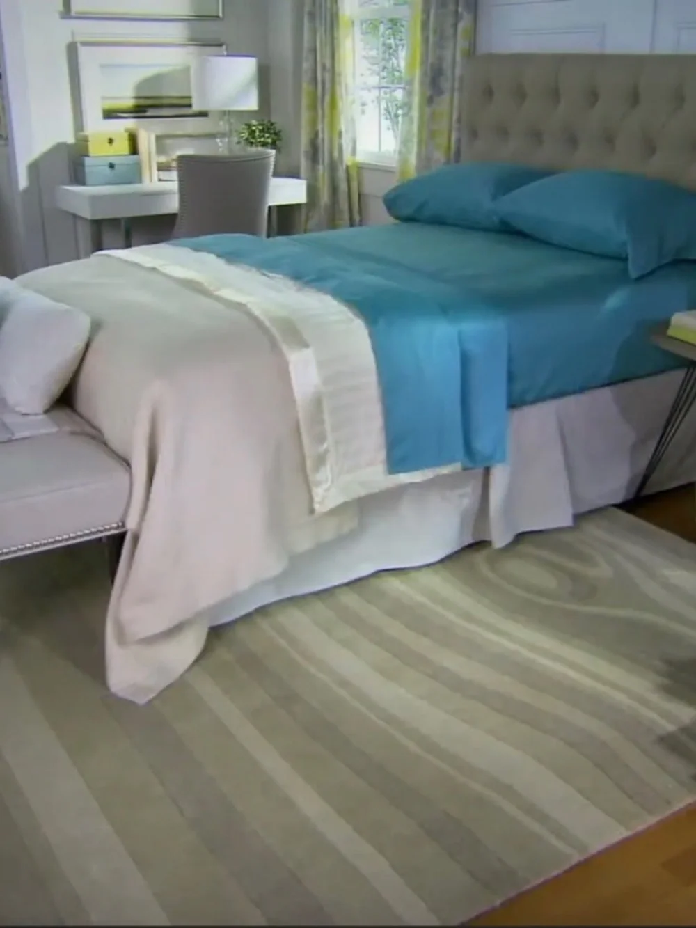 NWT Home Reflections 600TC Easy Care Reversible Queen Sheet 4pc Set. Sea Glass